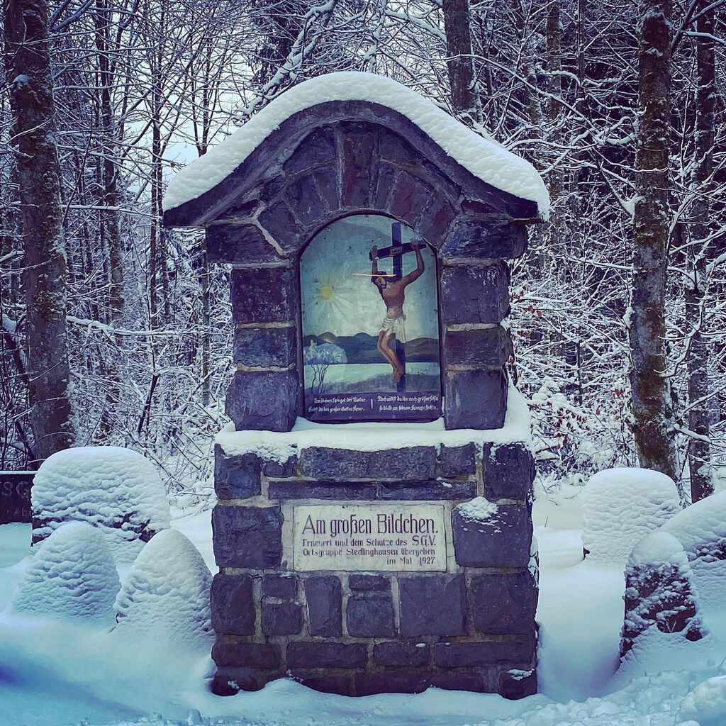 Das Monument großen Bildchen in Winterberg