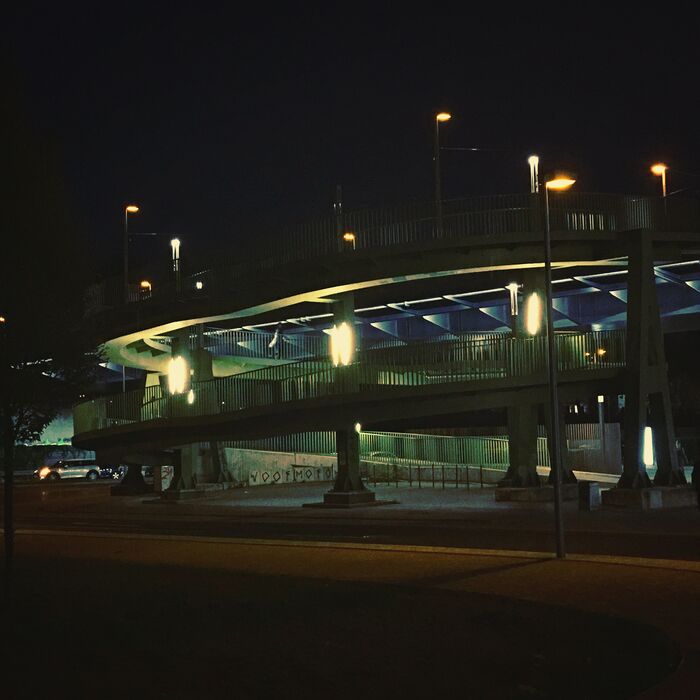 Die magische Franklinbrücke bei Nacht
